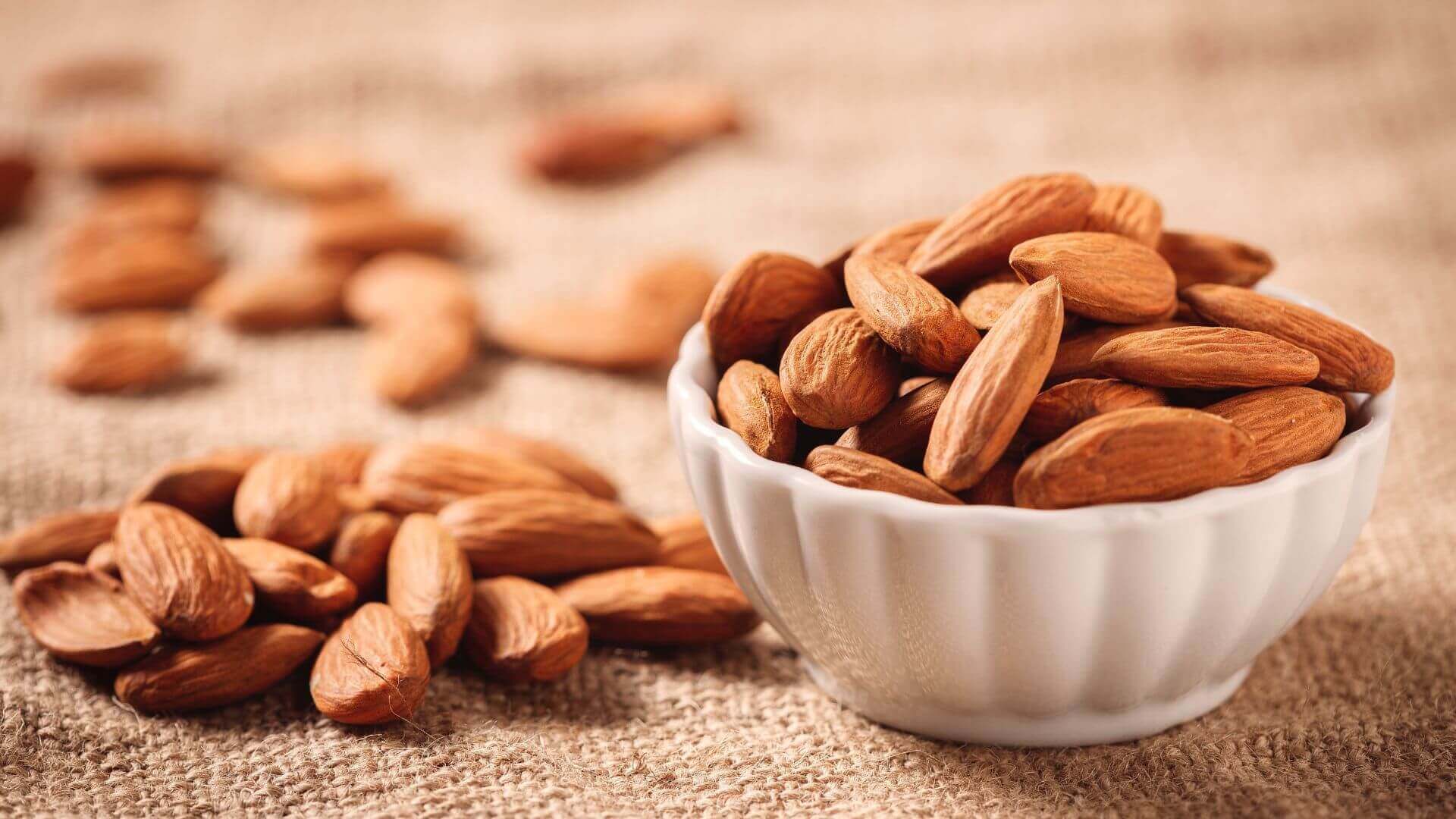 Why You Should Be Eating Raw Almonds